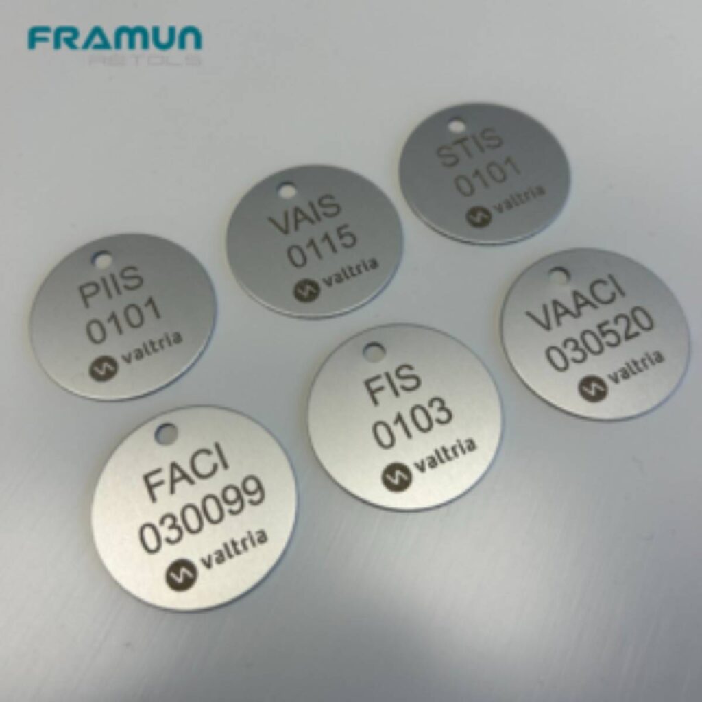 placas-de-metal-grabadas-y-cortadas-con-maquinas-laser-de-framun-techno