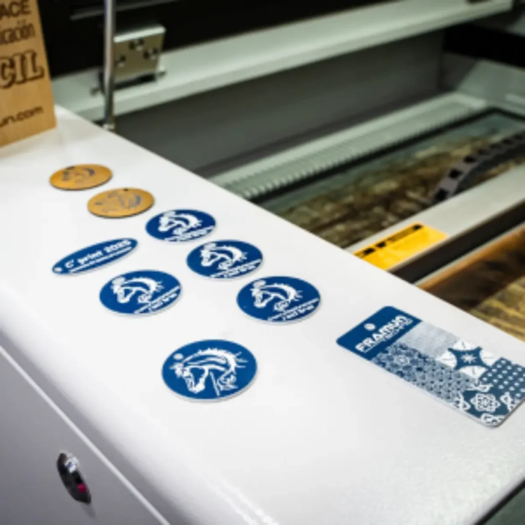 placas-cortadas-y-grabadas-con-maquinas-laser-de-framun-techno